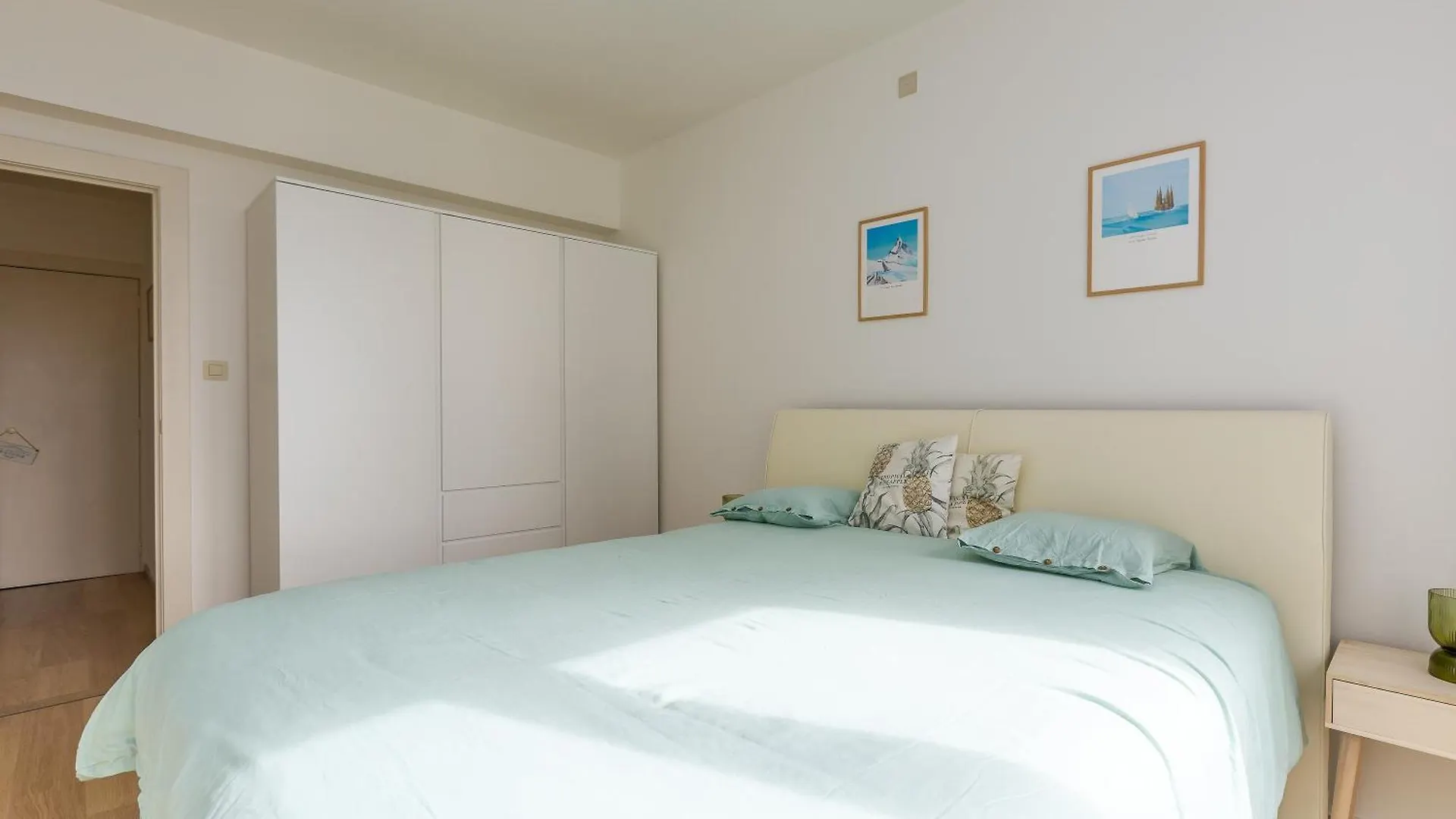Miramar - Garage Available Apartment Ostend Belgium