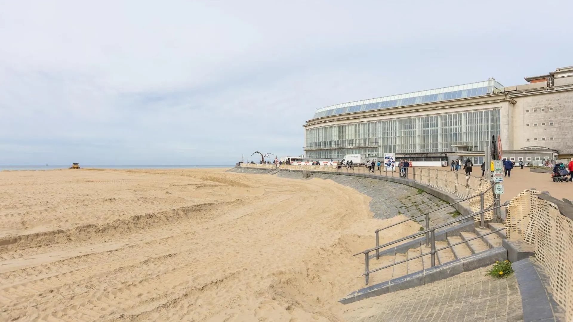 Miramar - Garage Available Apartment Ostend