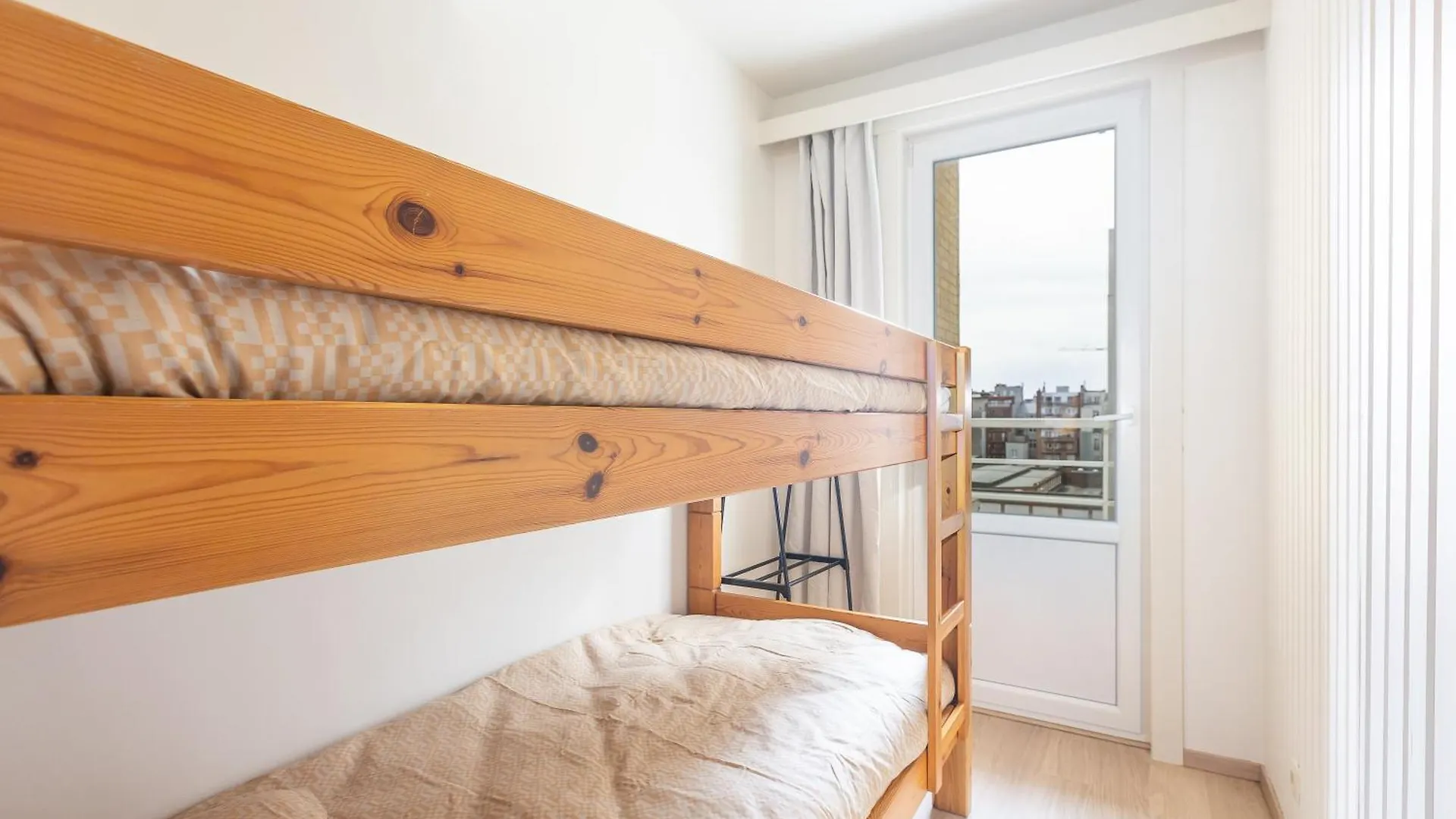 Miramar - Garage Available Apartment Ostend